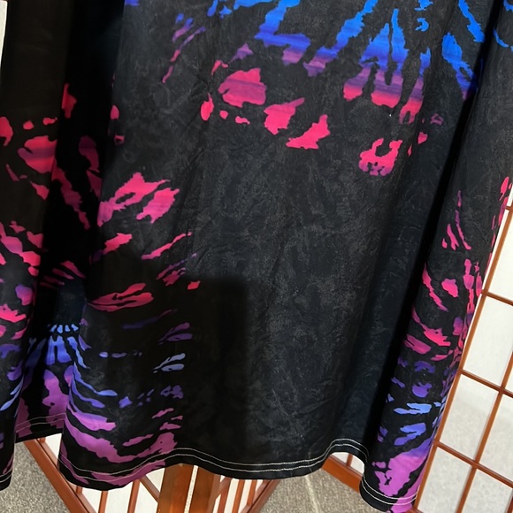 Beautiful Tie-dye dress - Picture 4 of 8